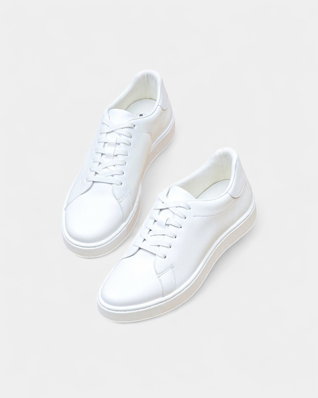 The Old Money Lace-Up Sneakers