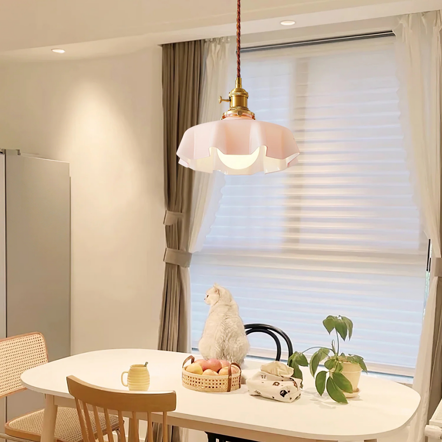 White Flower Pendant Lamp