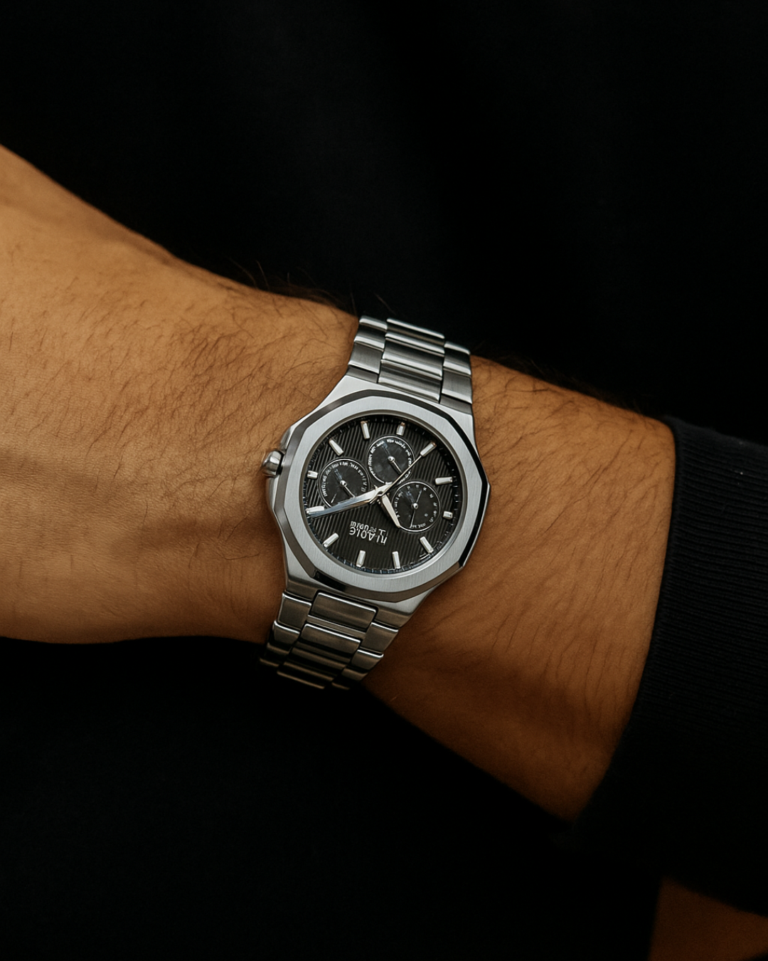 Silver Steel Luxe Chrono Watch - Sort